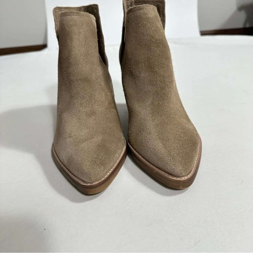 Dolce Vita Womens Sz 10 Boots Spade Tan Suede Block Heel Pull On Ankle Booties - Picture 6 of 12
